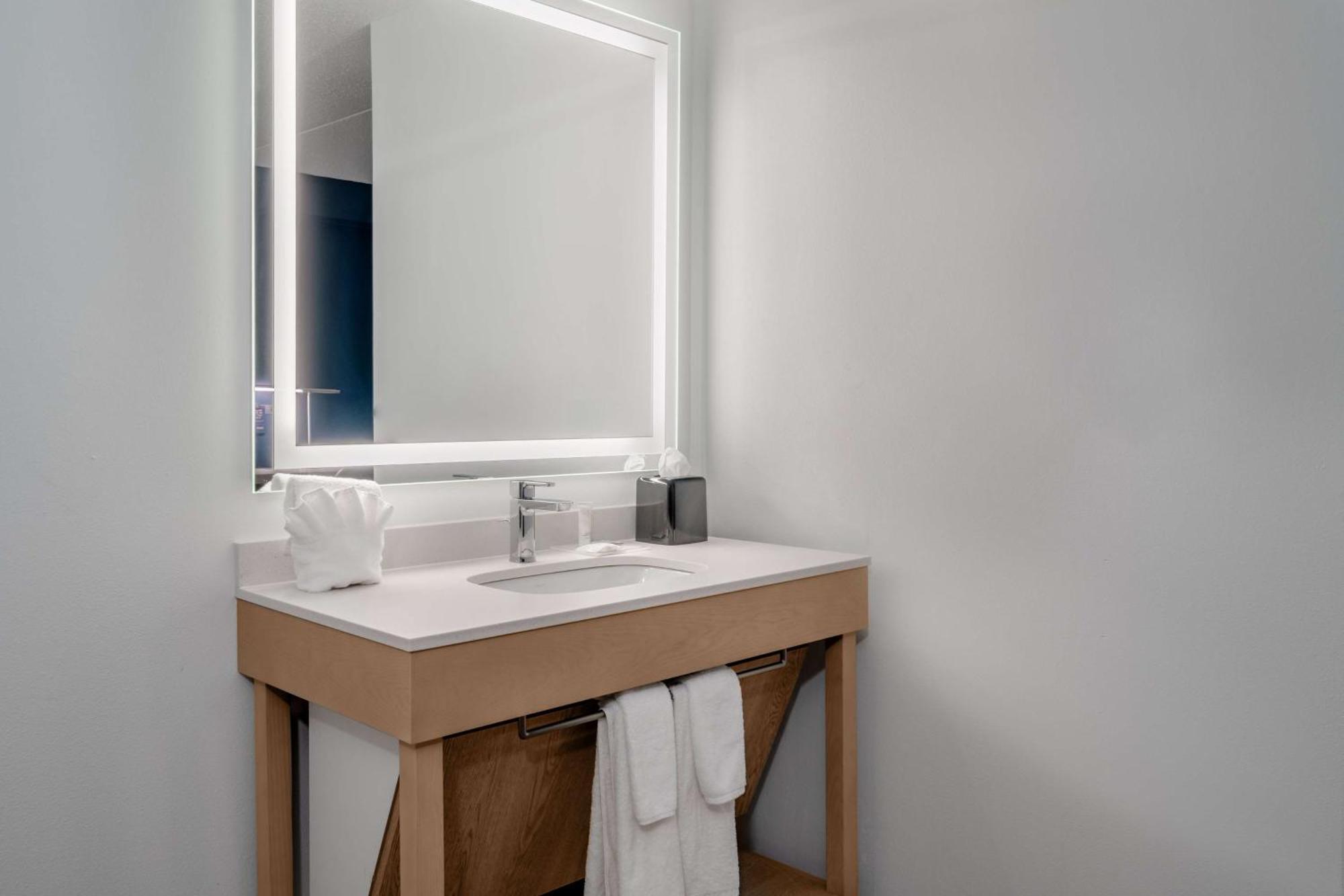 Hyatt Place Мистик Экстерьер фото